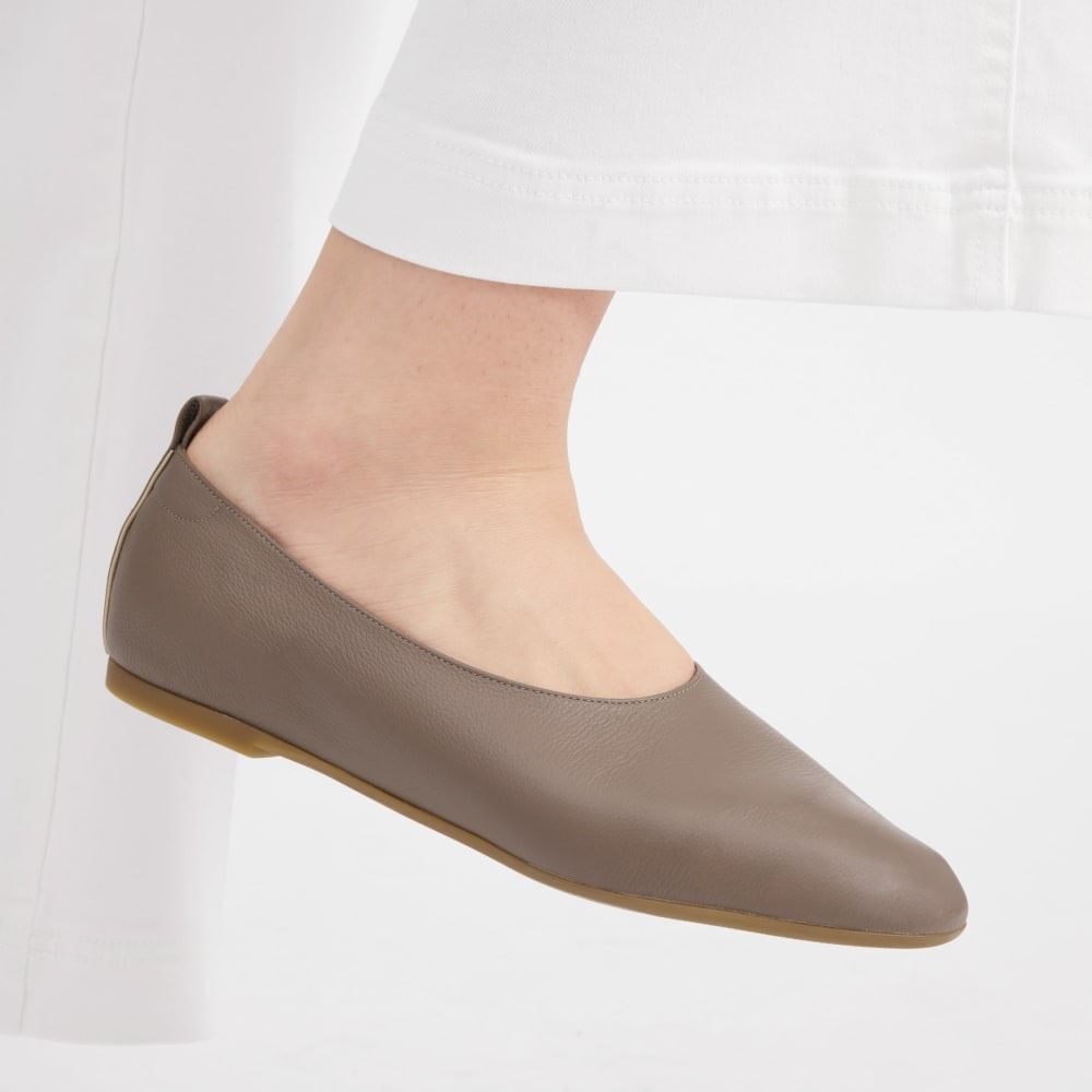 Everlane The Day Glove Mocha Brown Ballets Flats Leather Shoes Size 9.5 NWB